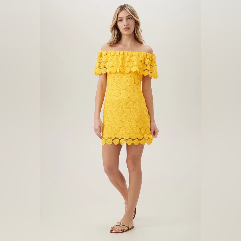 Trina Turk Bardot Dress in Daisy. Size L. 
Size L fit, I’m a US 8/10